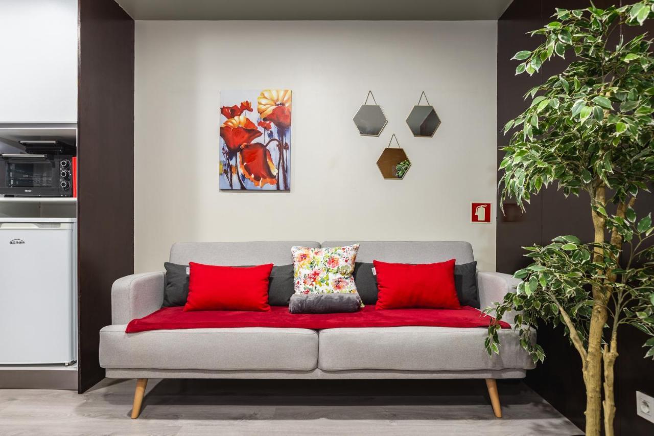 Hopstays - Gaia Cork House Вила-Нова-ди-Гая Экстерьер фото
